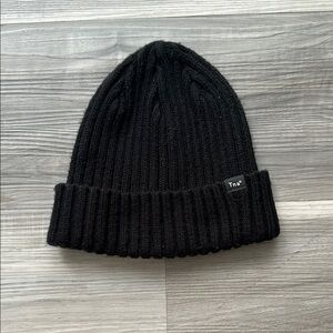 Tna “Rush Beanie” Black Ribbed Beanie